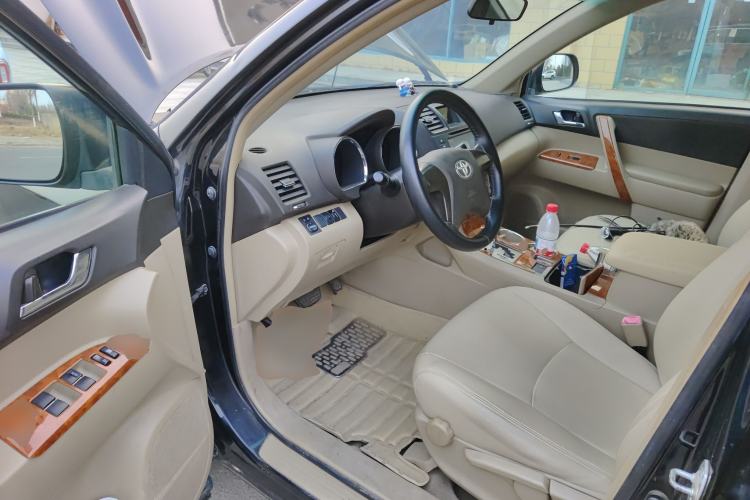 Used Toyota Highlander 2011 2.7L Two-Wheel Drive 5-Seater Elite Edition
