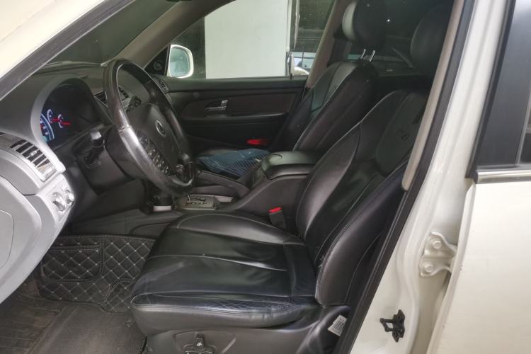 Used SsangYong Rexton W 2014 2.0T Four-Wheel Drive Luxury Navigation Version with 5 Seats
