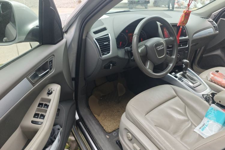 Used Audi Q5 2011 2.0TFSI Technology Model Driver Seat