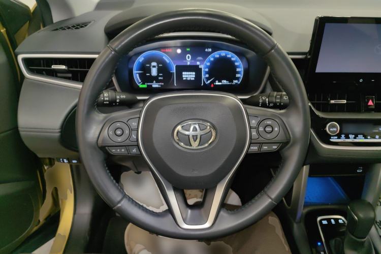 Used Toyota FRONTLANDER 2023 2.0L Smart Electric Hybrid Dual-Engine Deluxe Version
