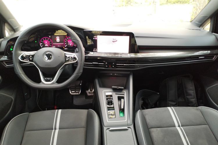 Used Volkswagen Golf 2023 Facelift 280TSI DSG R-Line Lite