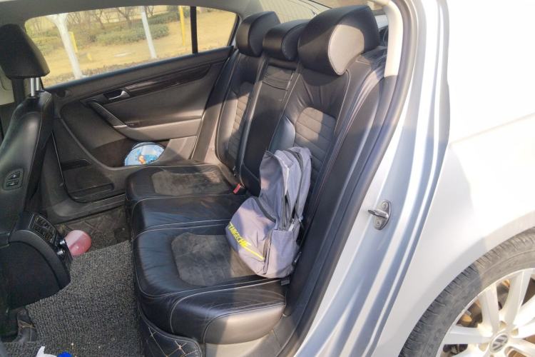 Used Volkswagen Magotan 2012 1.8TSI Prestige Model Left Rear Seat