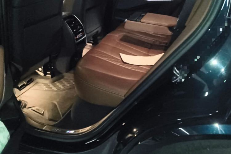 Used BMW X5 2019 xDrive40i Luxury Model with M Sport Package
