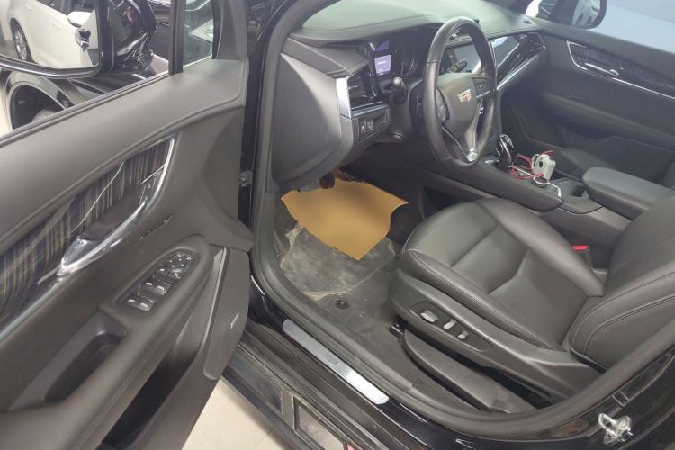 Used Cadillac XT6 2022 2.0T 7-Seater Two-Wheel Drive Luxury Version
