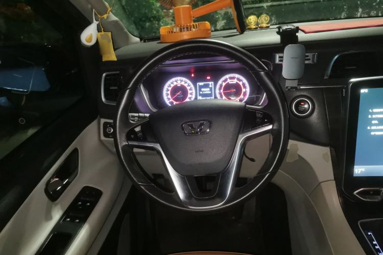 Used Huasong 7 2017 2.0T Automatic Elite Edition
