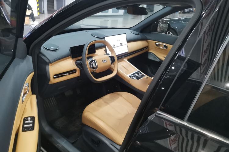 Used Geely Galaxy Xingjian 7 EM-i 2025 120km Exploration+ Version
