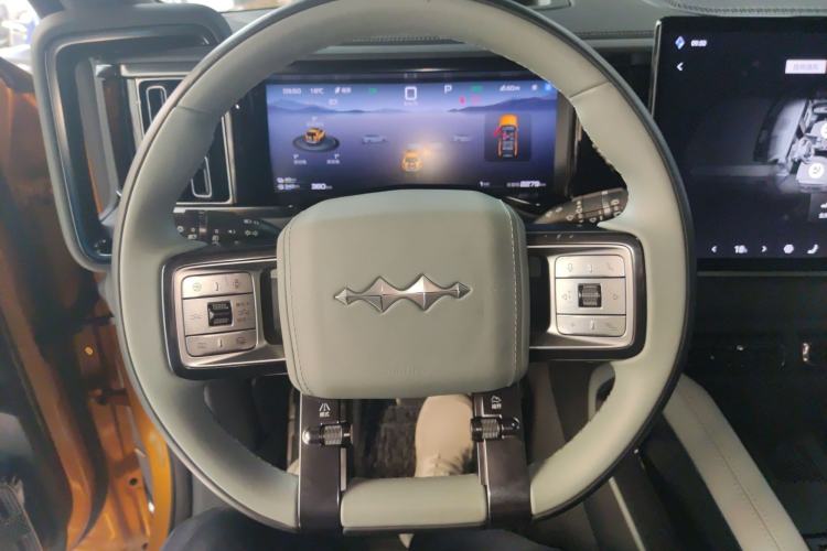 Used Formula Leopard Leopard 5 2023 Navigator Edition
