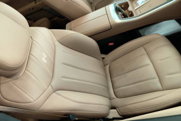 Used ONVO Luxeed L90 2025 Model—Ultra Six-Seater Version