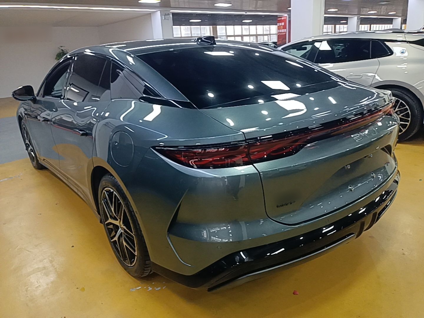 BYD Han L 2025 DM-p Four-Wheel-Drive LiDAR Flagship Model — снимка 4