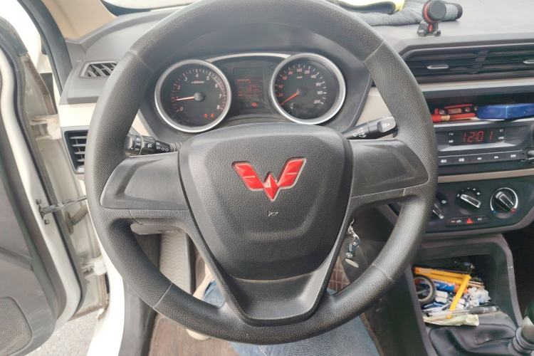 Used Wuling Hongguang 2021 1.5L Revised S Standard Version with Electric Power Steering LAR
