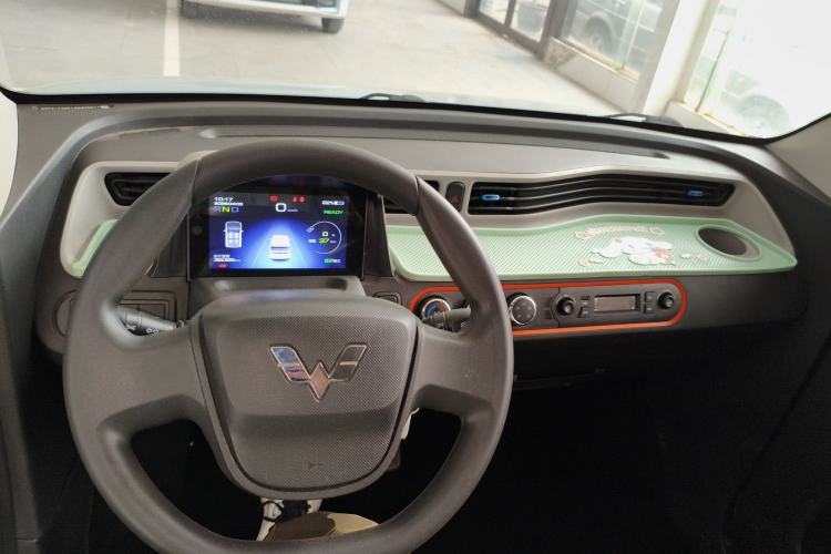 Used Wuling Hongguang MINIEV 2022 Enjoy Edition Lithium Iron Phosphate Center Console