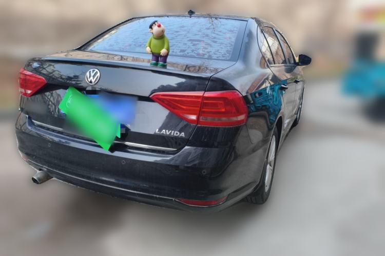 Used Volkswagen Lavida 2015 1.6L Manual Comfort Edition