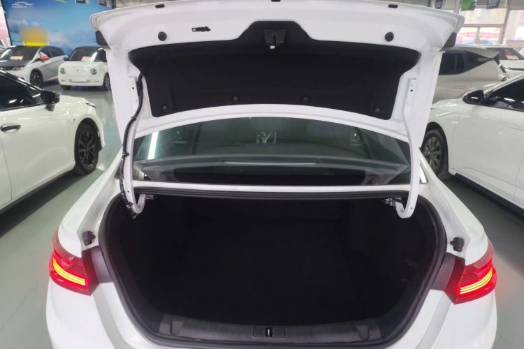 Used Geometry A 2021 Pro Enhanced High-Efficiency Range Version 600KM A600 Asian Games Edition Trunk