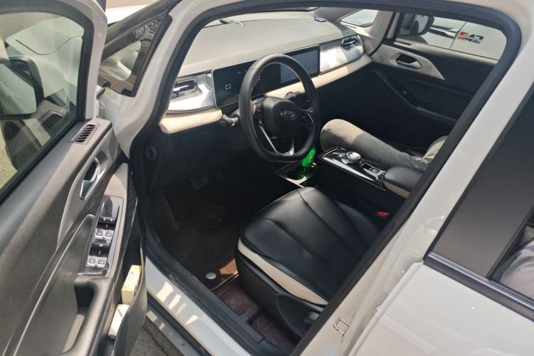 Used Geometry E Firefly 2022 401 km Linglong Tiger 4 Seats
