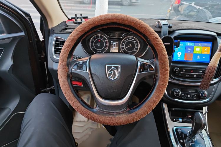 Used Baojun 560 2016 1.8L iAMT Elite Edition
