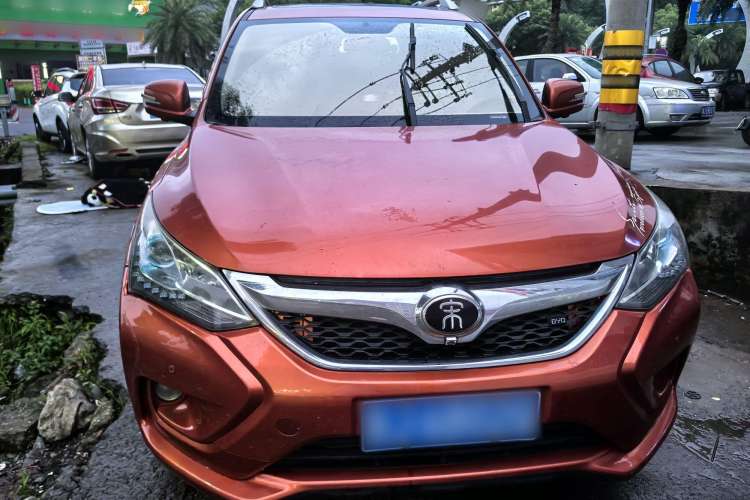 Used BYD Song 2017 Gaishi Upgrade Edition 1.5TI Manual Elite Model