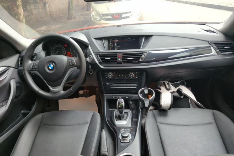 Used BMW X1 2015 sDrive18i Leading Edition
