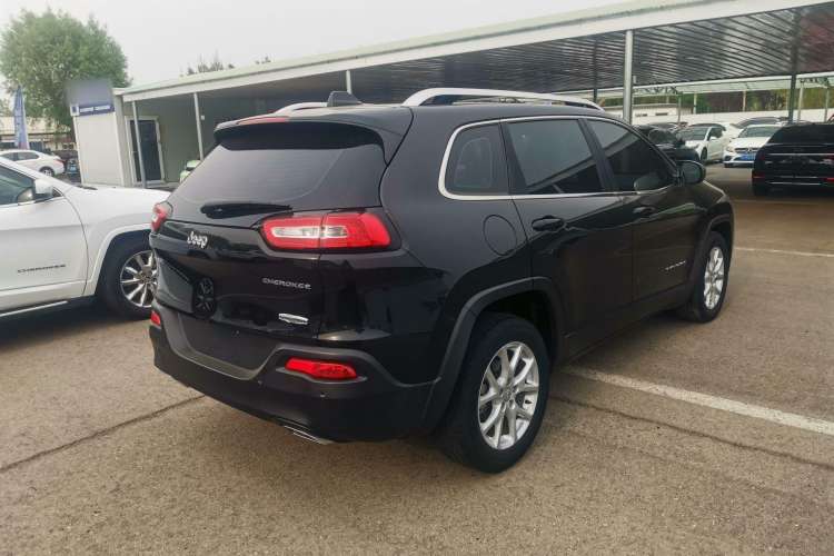 Used Jeep Cherokee 2016 2.4L Leading Edition