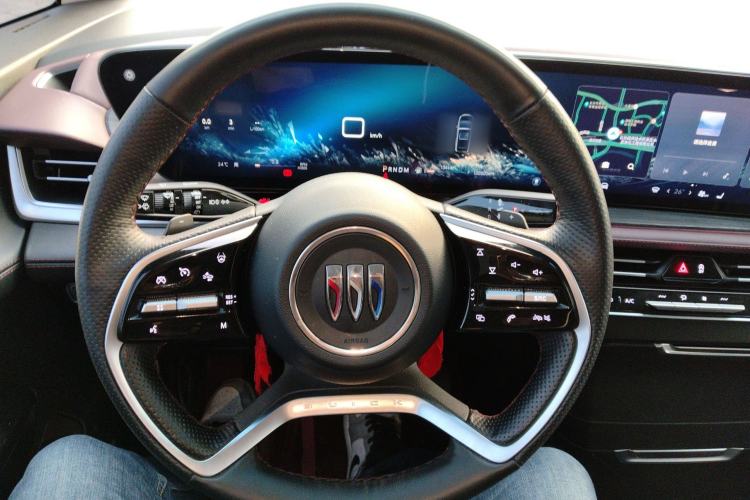 Used Buick Century 2023 2.0T Six-Seater Yinshi Edition
