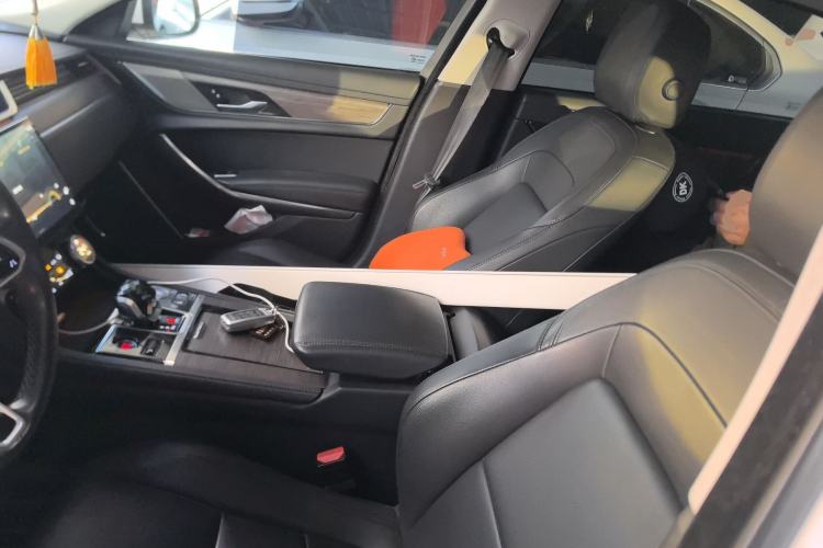 Used Jaguar XFL 2021 XFL 2.0T P200 Two-Wheel-Drive Elite Luxury Edition Left Front Seat