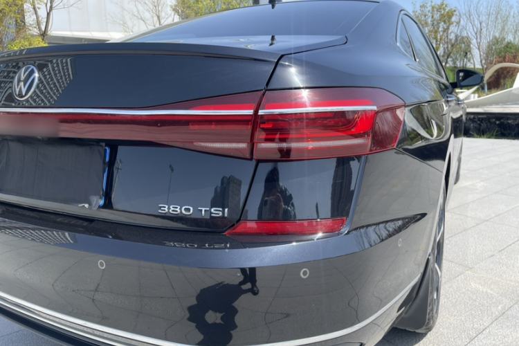 Used Volkswagen Passat 2024 380TSI Starry Luxury Edition