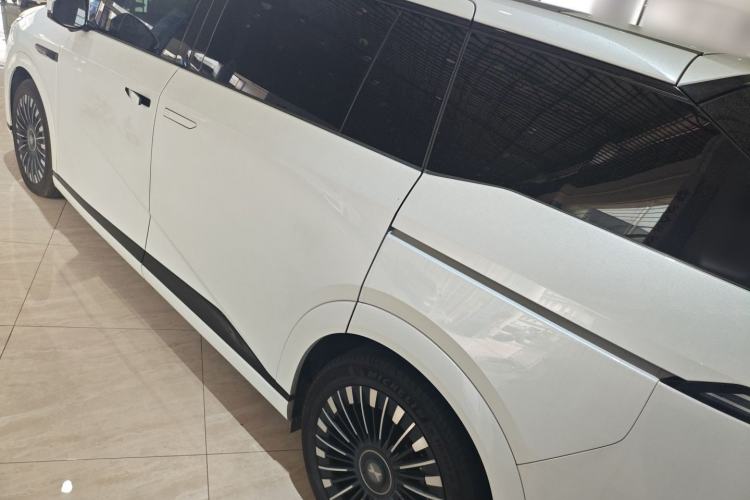 Used XPeng X9 2025 740 Ultra-Long Range Max Rear Left 45 Deg