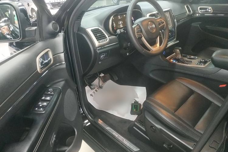 Used Jeep Grand Cherokee 2017 3.0L Comfort Navigation Edition
