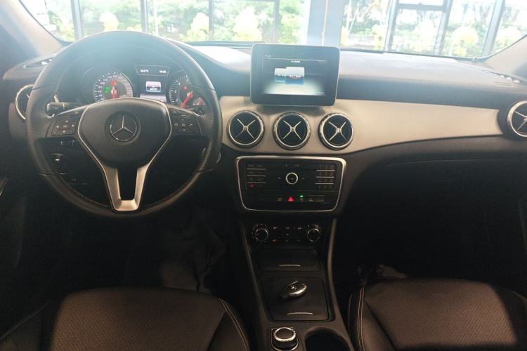 Used Mercedes-Benz GLA 2016 GLA 200 Fashion Model
