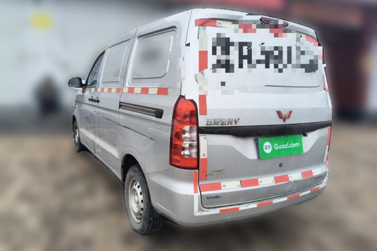 Used Wuling Hongguang V 2019 1.5L Jingqu Edition Sealed-Window Vehicle China VI LAR
