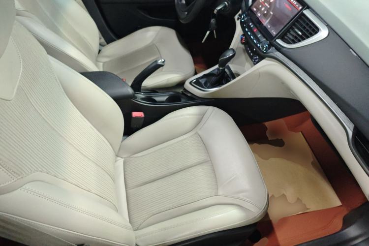 Used Buick GT 2016 15N Automatic Elite Edition Right Front Seat