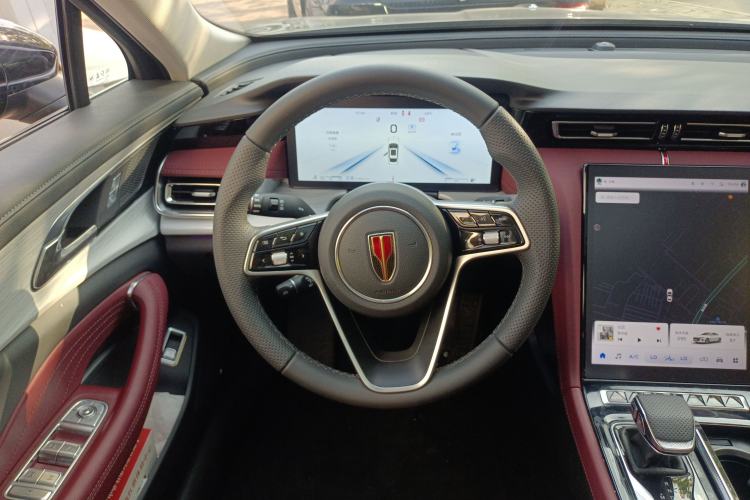 Used Hongqi H5 2025 2.0T Automatic Flag Edition – 500 000 Units Commemorative Version
