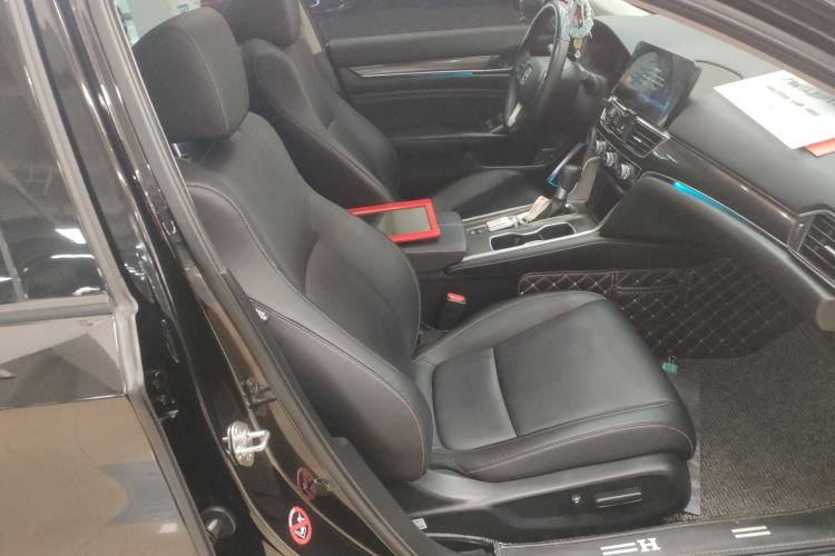 Used Honda Accord 2022 260TURBO Phantom Night · Prestige Edition Right Front Seat