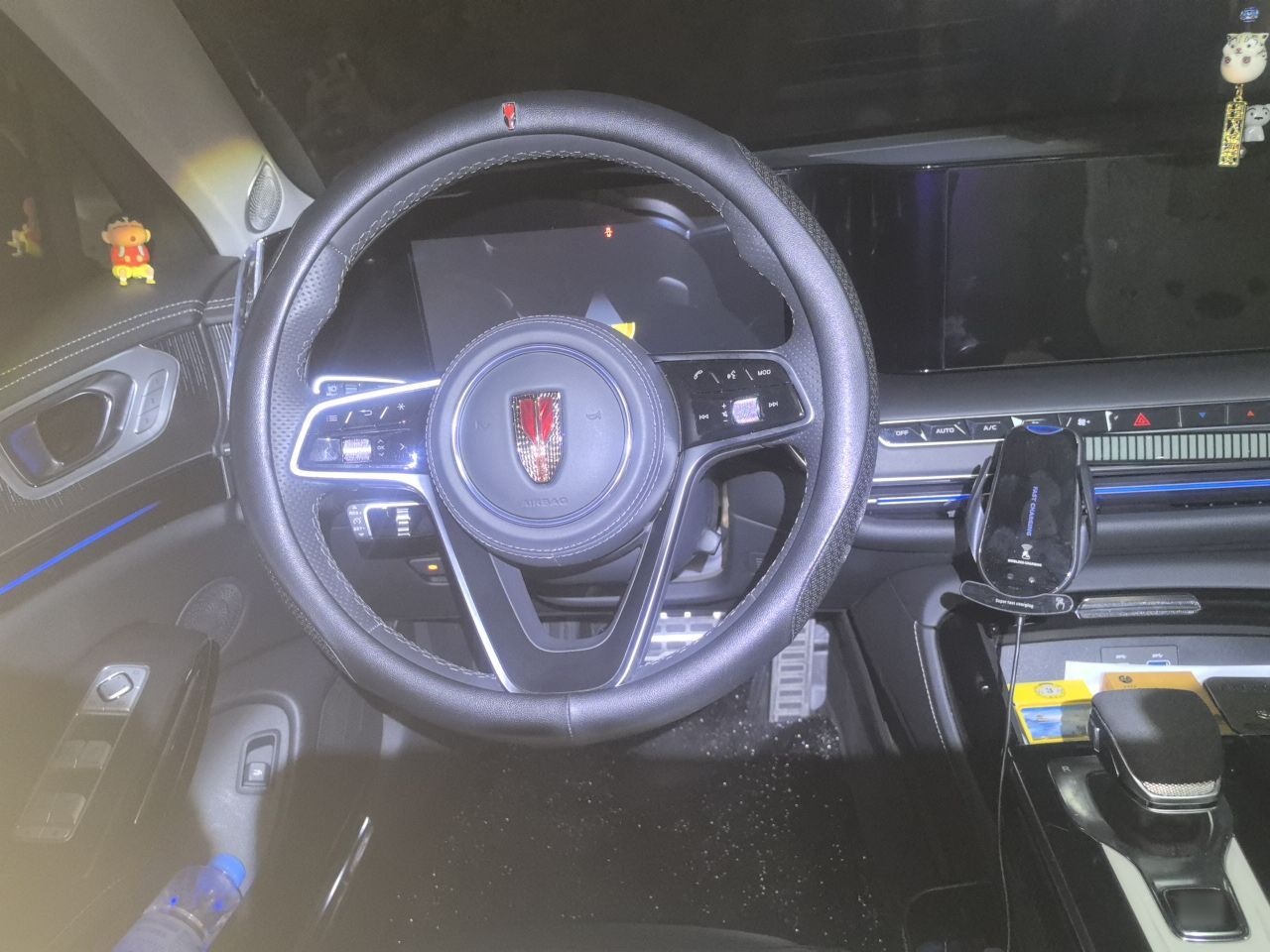 Hongqi H9 2025 Model Facelifted 2.0T Two-Wheel Drive Flag-Style Luxury Business Edition, 5 Seats - Chinese Trim Xiang — снимка 10