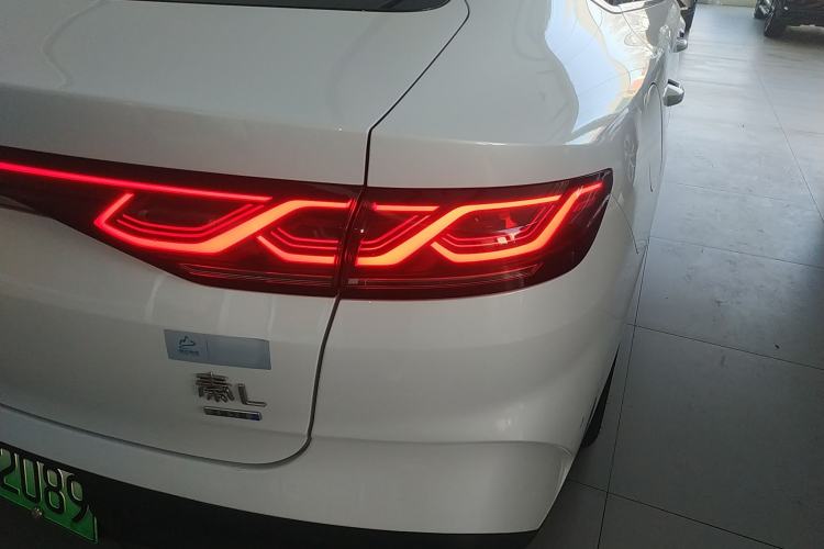 Used BYD Qin L 2025 DM-i Smart Drive 120KM Superior Model
