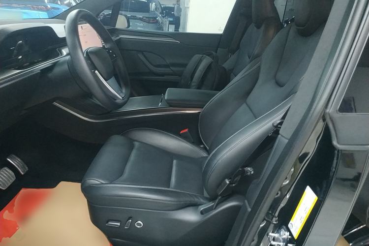 Used Tesla Model X 2023 Three-Motor All-Wheel-Drive Plaid Version Left Front Seat