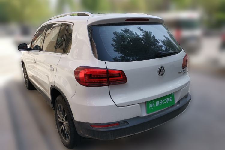 Used Volkswagen Tiguan 2015 1.8TSI Automatic All-Wheel-Drive Luxury Model Rear Left 45 Deg