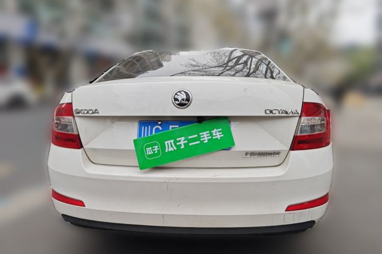 Used Skoda Octavia 2017 1.6L Manual Front-Wheel-Drive Version