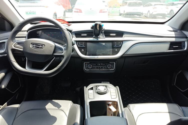 Used Geely Auto Emgrand New Energy 2022 EV Pro Ride-Hailing Version Ternary Lithium Center Console