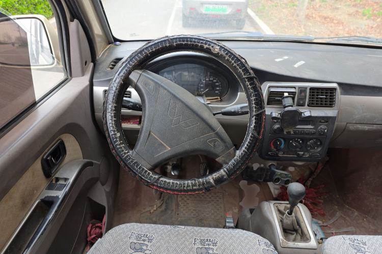Used Wuling Rongguang 2011 1.2L Standard Version Steering Wheel