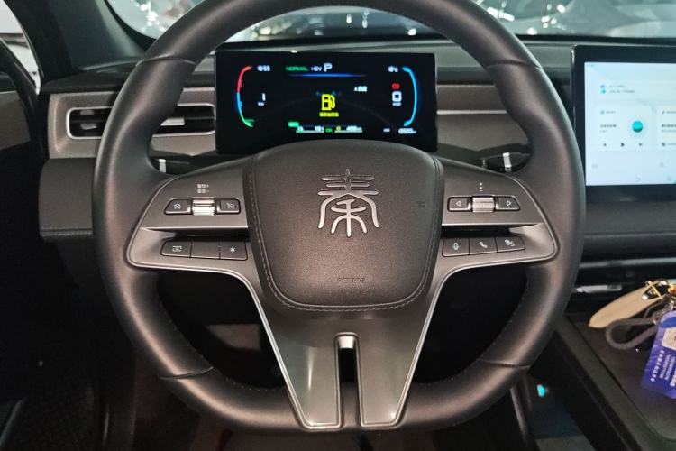 Used BYD Qin PLUS 2025 DM-i Smart Drive 55KM Leading Model Steering Wheel