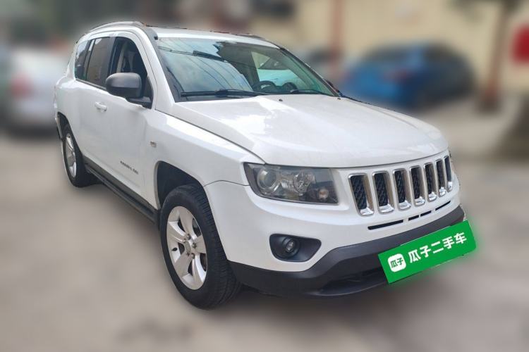 Used Jeep Compass 2015 2.0L two-wheel drive sport version