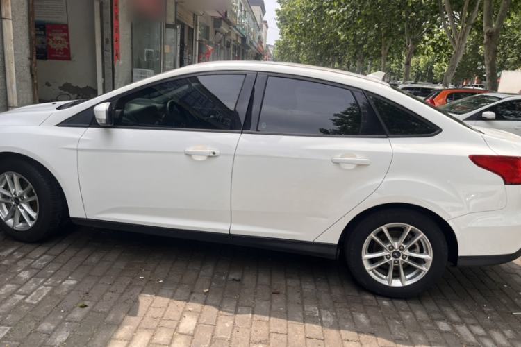 Used Ford Focus 2017 Sedan 1.6L Automatic Fashion Edition Smart Drive Version Exterior 8