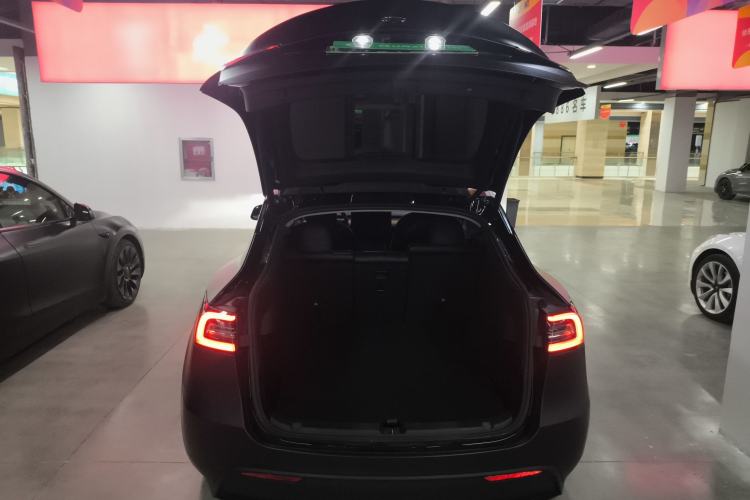 Used Tesla Model Y 2022 Rear-Wheel-Drive Version