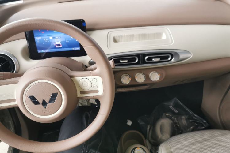 Used Wuling Hongguang MINIEV 2025 Four-Door Version Advanced Edition
