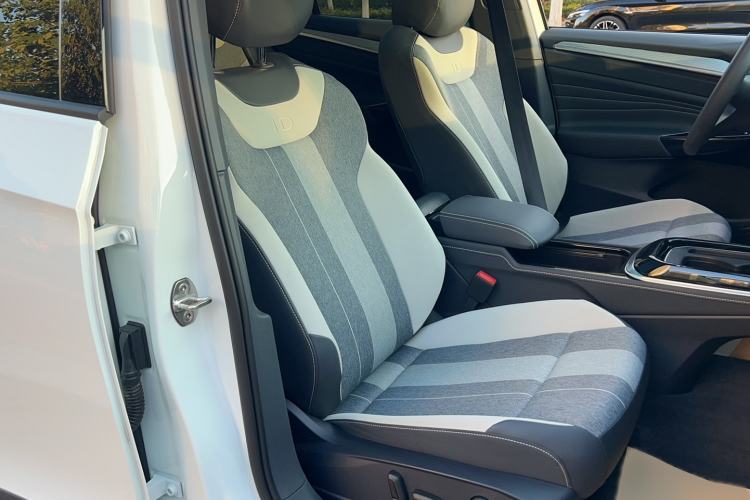 Used Volkswagen ID.4 CROZZ 2022 Pure Edition Limited Edition Right Front Seat