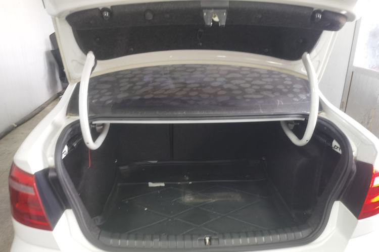 Used Volkswagen Bora 2014 1.6L Manual Comfort Model Trunk