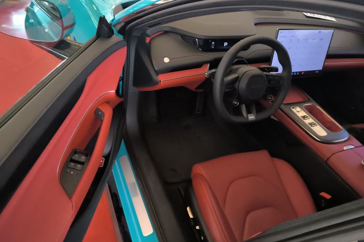 Used Xiaomi Auto SU7 2024 Rear-Drive Long-Range Intelligent Driving Version
