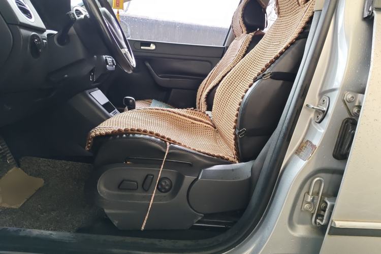 Used Volkswagen Golf 2011 1.4TSI Cross Golf Left Front Seat