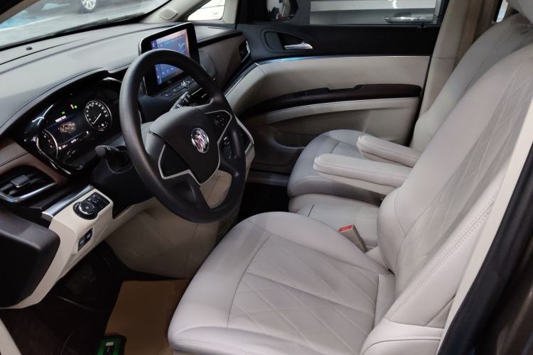 Used Buick GL8 2023 Land Executive Class Comfort Model
