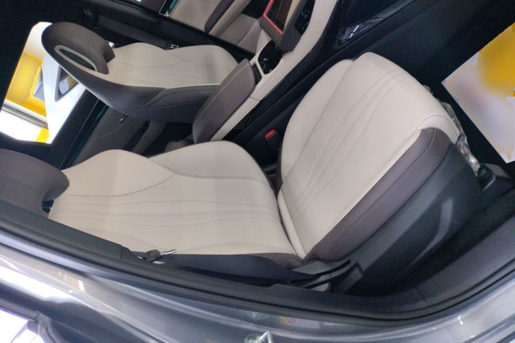 Used BYD Song PLUS New Energy 2025 DM-i 112KM Prestige Model Right Front Seat